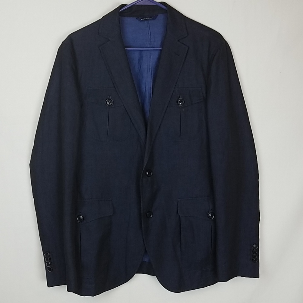 Barney’s Piattelli Italian Linen blazer